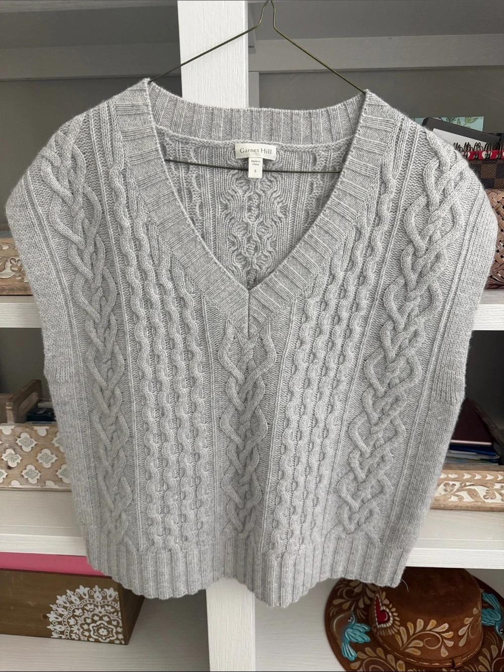 NWOT! Garnet Hill Light Gray Cashmere V-Neck Sweater Vest. Size Small. - Picture 1 of 4